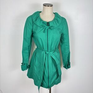 Kristin Davis Med Green Lightweight Trench Coat Style Jacket Ruffle Collar Belt